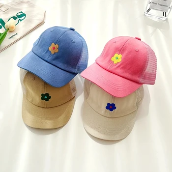 Новая детская летняя бейсболка с цветочной вышивкой, детская сетчатая шляпа для девочек и мальчиков, Хлопковые Регулируемые Солнцезащитные Кепки